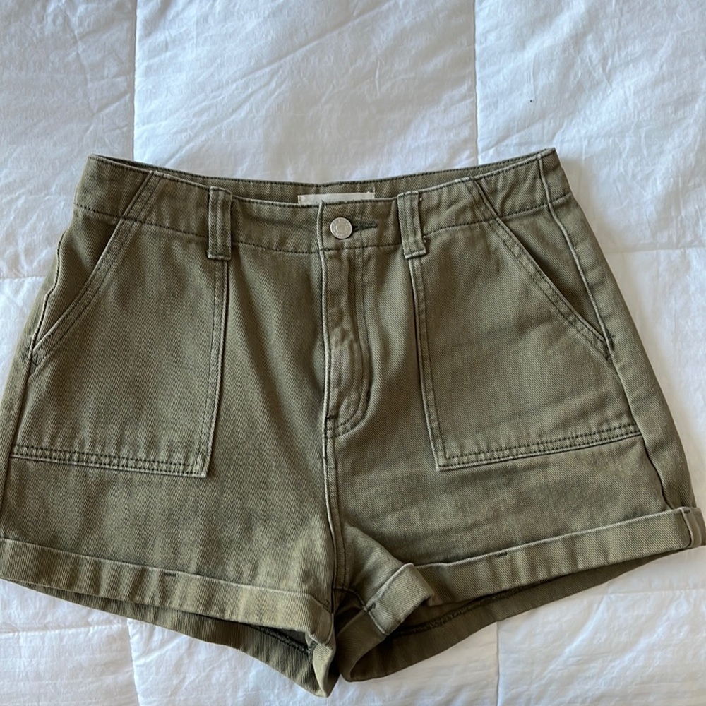 Green Pacsun shorts